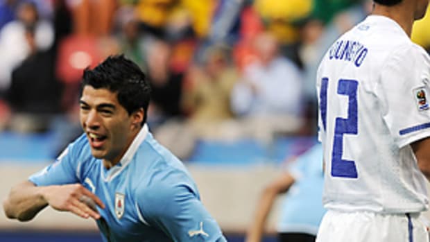 suarez-sk-298x390.jpg